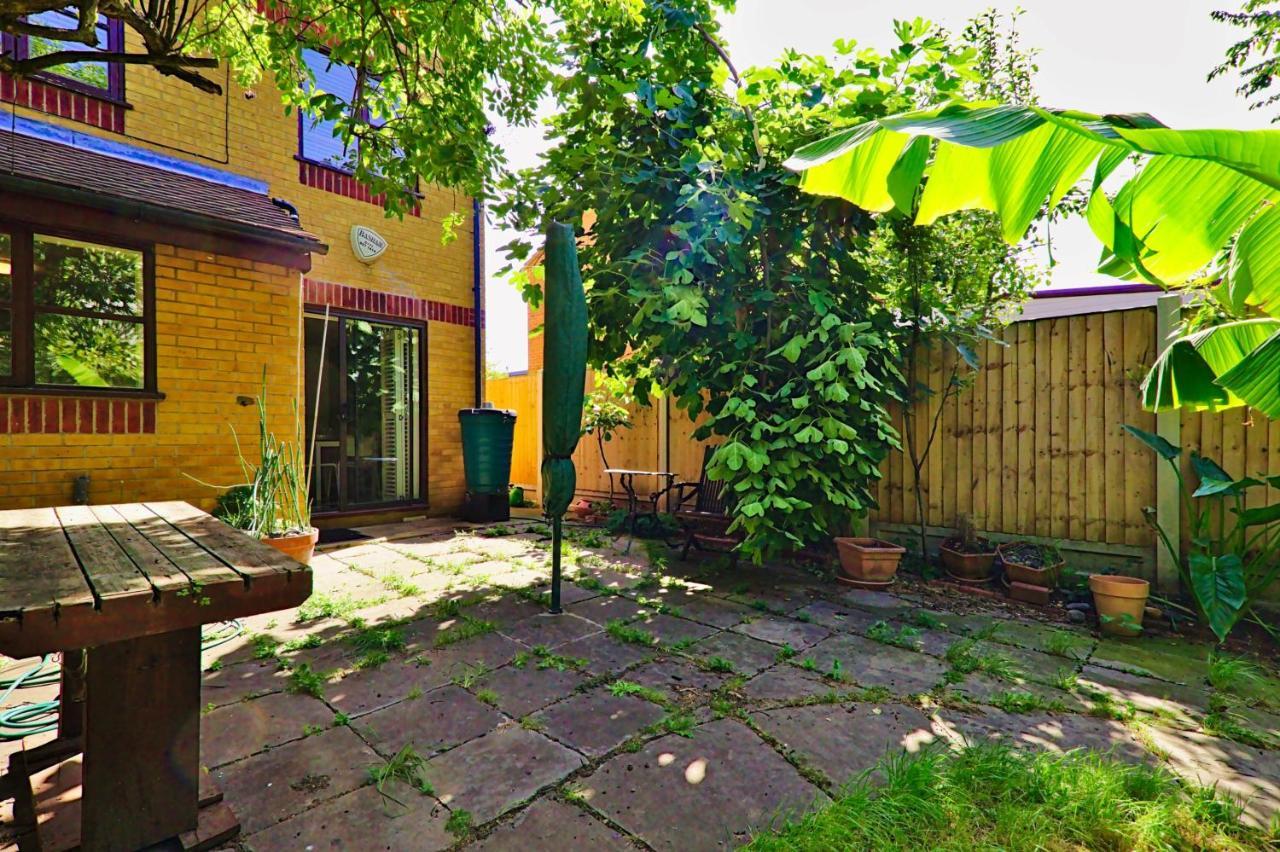 Harlinger Lodge Annexe Londra Exterior foto