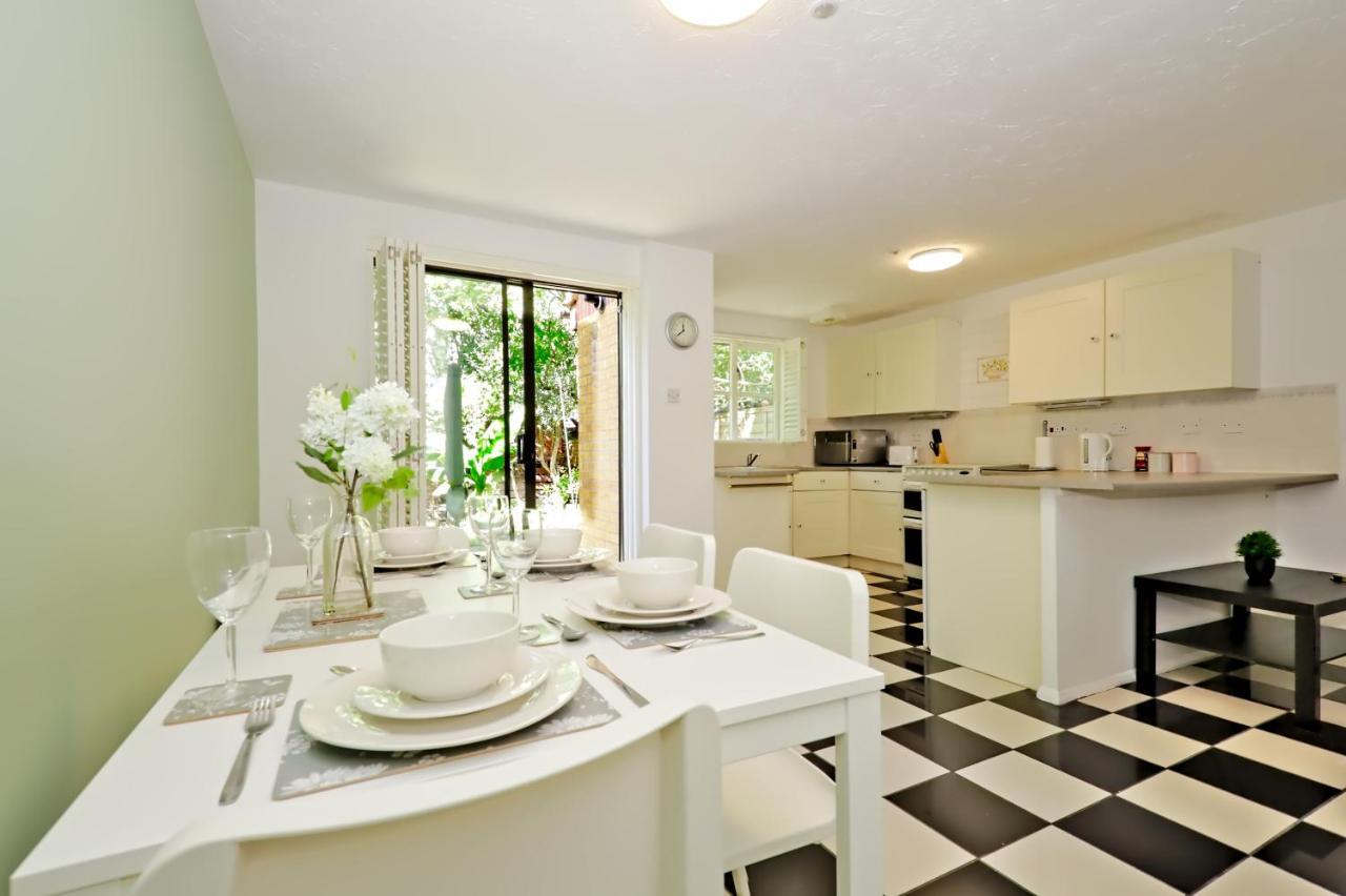 Harlinger Lodge Annexe Londra Exterior foto